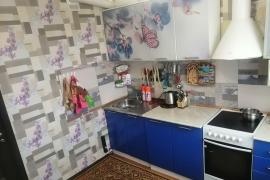 Продам трехкомнатную вторичку 75.0 м² этаж 8/17 город Калуга улица Калужского Ополчения 9 Октябрьский